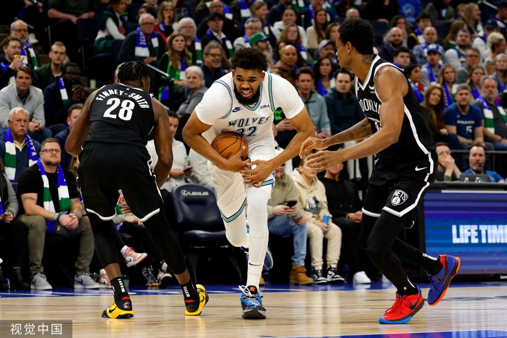 为对手后卫 为对手后卫