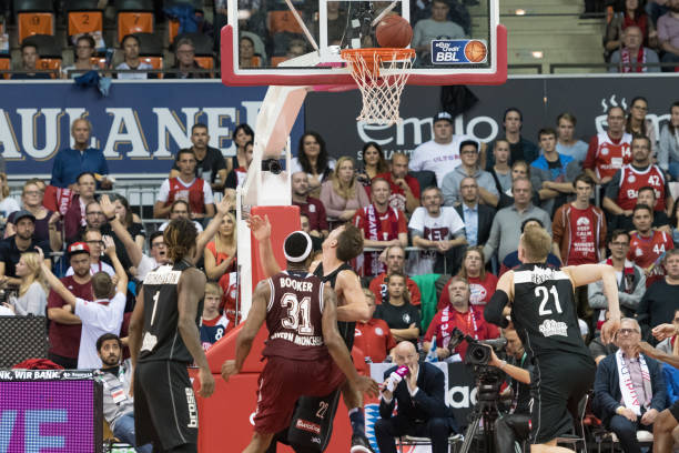 更衣室内的 更衣室内的