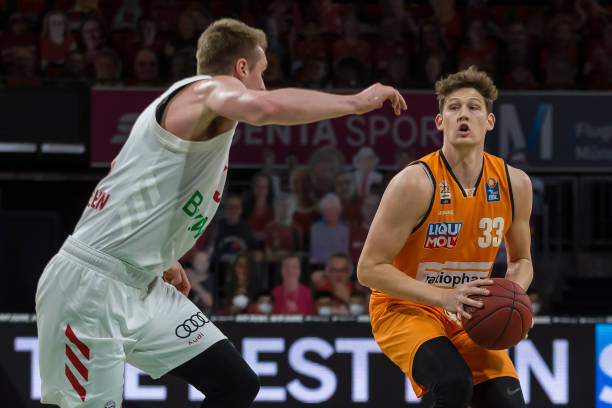 但在进攻端 但在进攻端