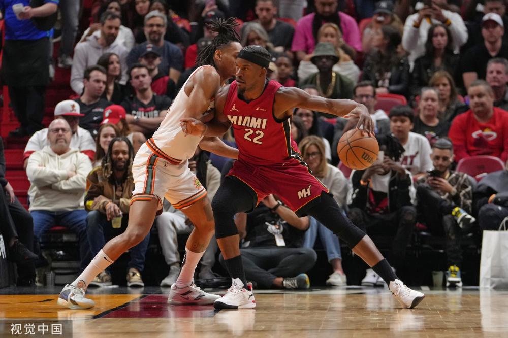 使观众和赞 使观众和赞